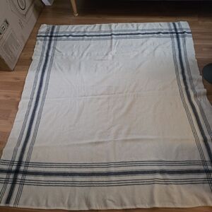 Vintage Wool Blanket/blue Paid Edges Cream Body 74 X 60